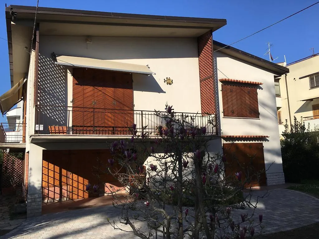 Apartamento La Casa Di Nila Pisa 0*,  Italia